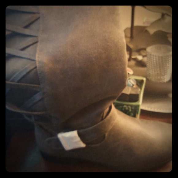 Women's boots - Picture 1 of 6